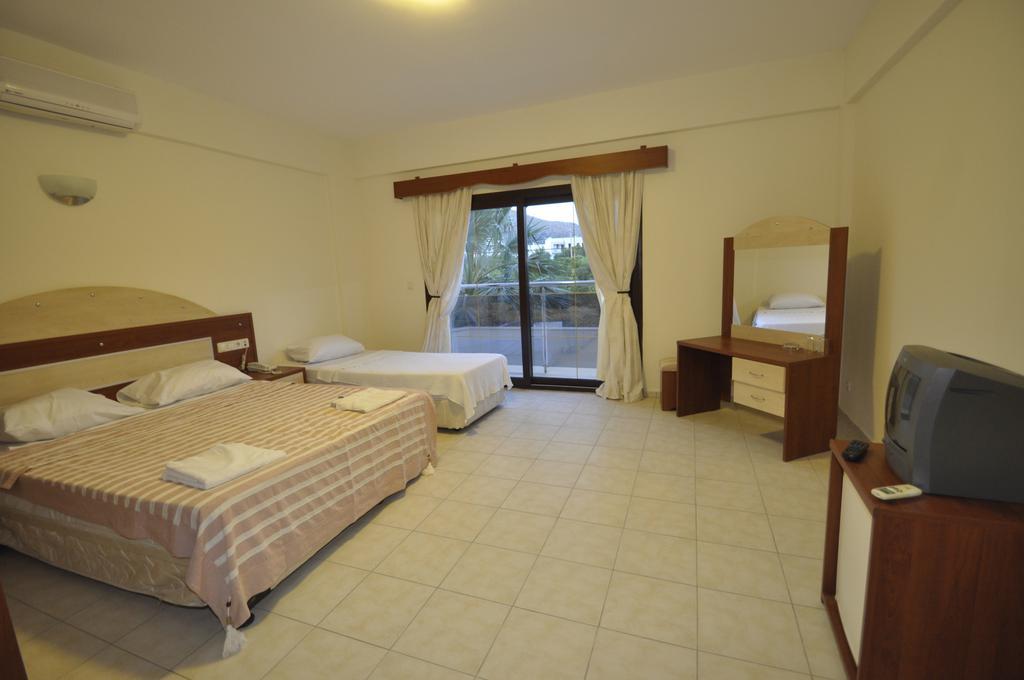 Ado Beach Hotel Turgutreis Zimmer foto